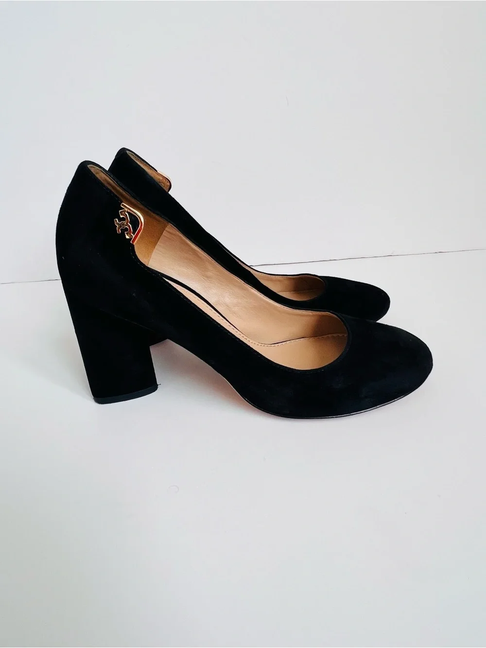 Tory Burch Elizabeth Suede Block Heel Pumps – Black, Size 5.5 (EUC)